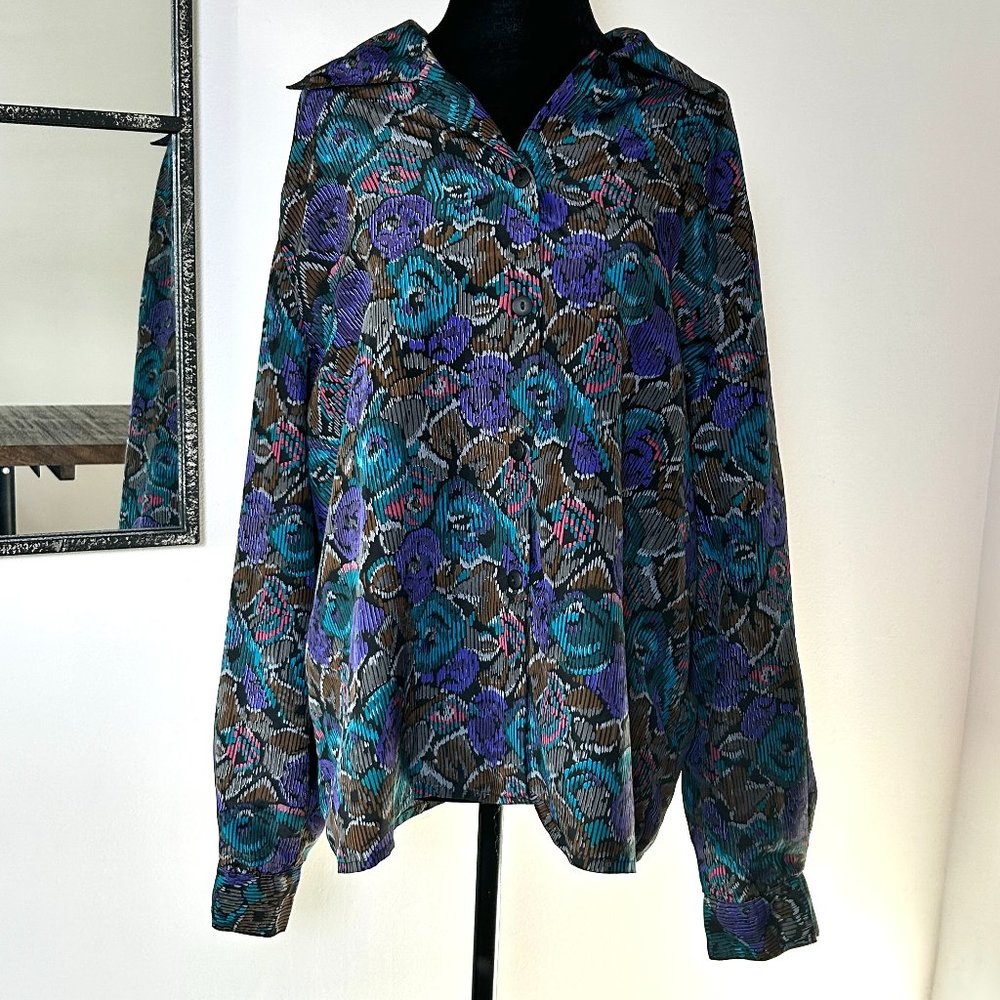Vintage long sleeve button up Summit Place blouse stripes and flowers abstract